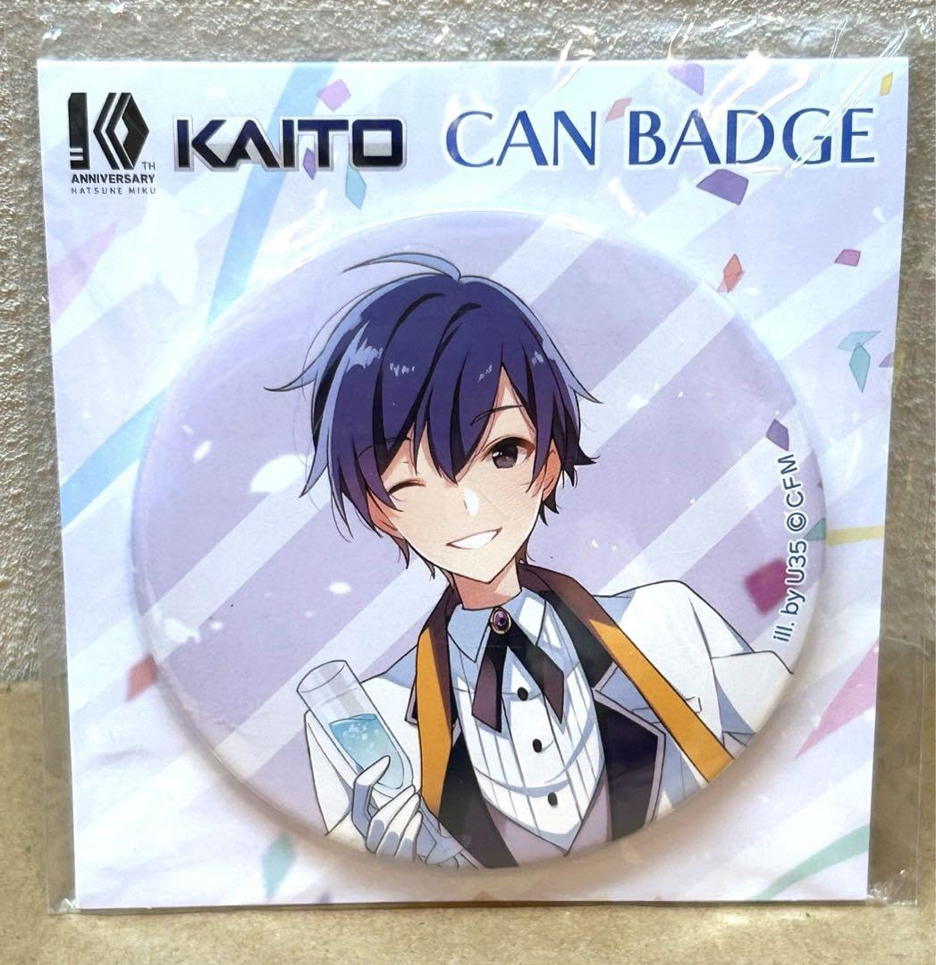 Amazon | KAITO 缶バッジ 10th U35 | バッジ | おもちゃ